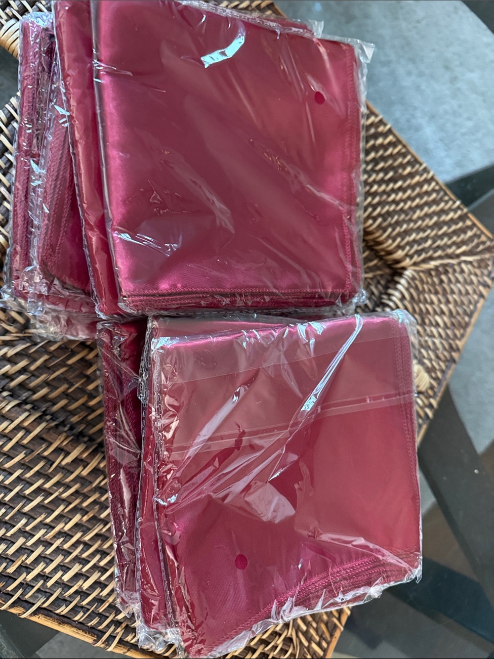 Burgundy Polyester Dinner Napkins - Elegant Home Dining (200)
